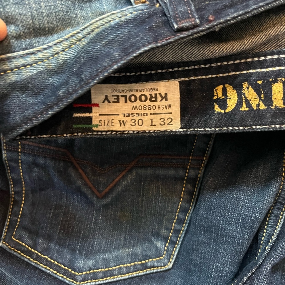 Diesel Men's Blue Washed Relaxed Jeans - Picture 5 of 5